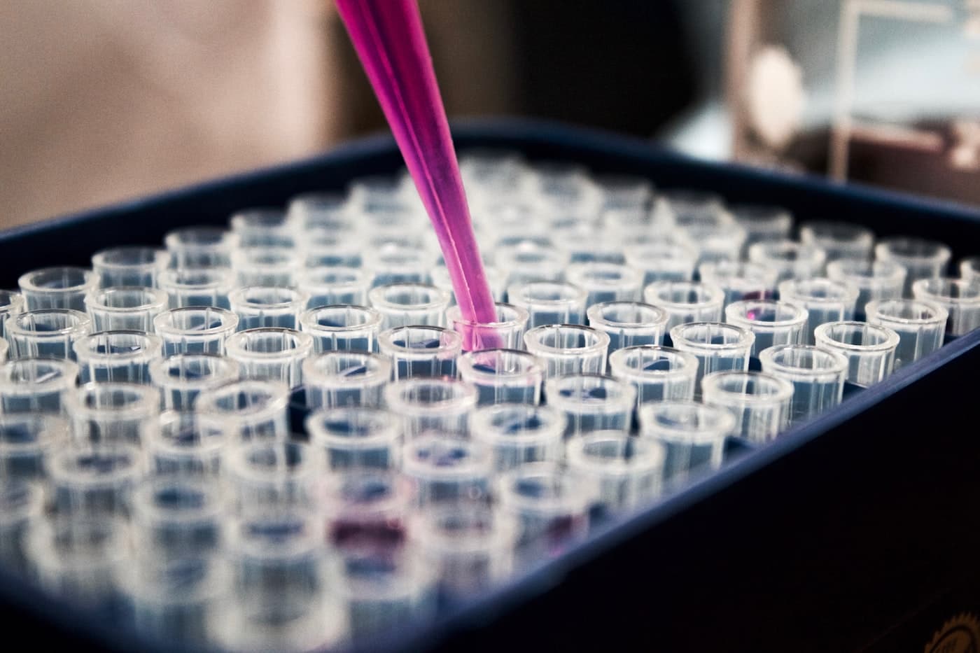 Laboratorio de síntesis de péptidos – EUA bajo controles GMP